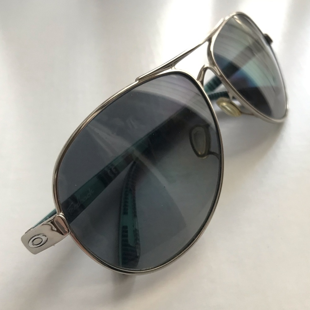 Oakley aviator sunglasses